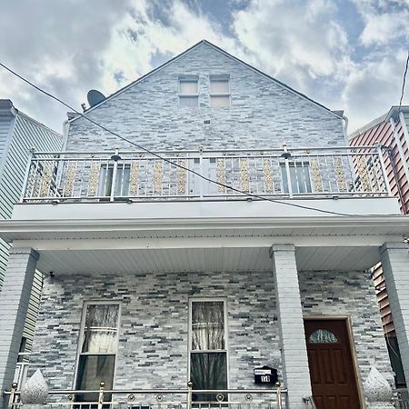 3 Bedrooms In 2Nd Floor Modern Brooklyn Home, Close To J Train Ню Йорк Екстериор снимка