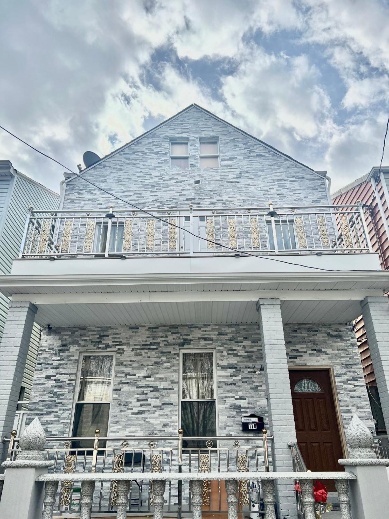3 Bedrooms In 2Nd Floor Modern Brooklyn Home, Close To J Train Ню Йорк Екстериор снимка