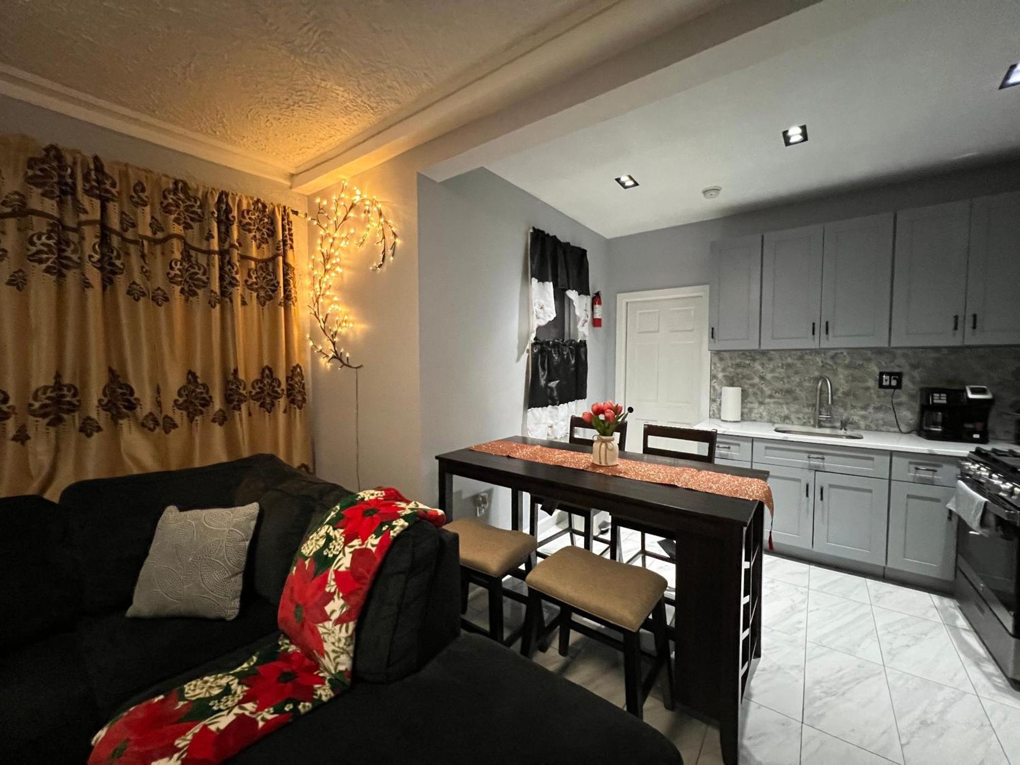 3 Bedrooms In 2Nd Floor Modern Brooklyn Home, Close To J Train Ню Йорк Екстериор снимка